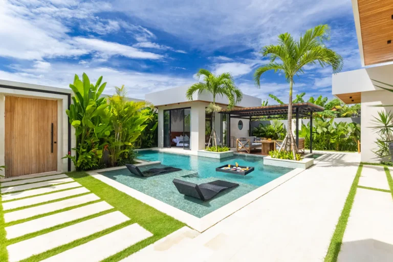 Romanos Beach Villas: The Essence of Luxury Coastal Living in Costa Navarino