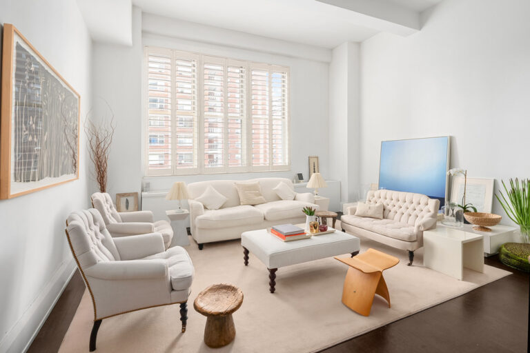 Top Luxury Real Estate Agents: Inside the World of Elite Property Professionals